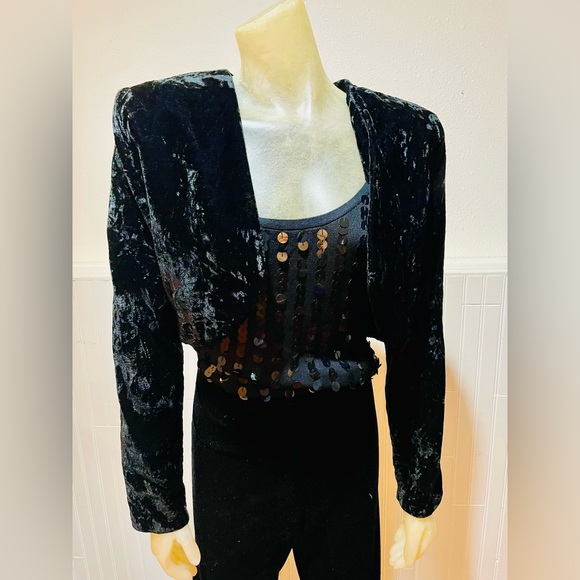 Vintage Jackets & Blazers - Vintage Black Velvet Jacket cropped cardigan shrug jacket with shoulder pads